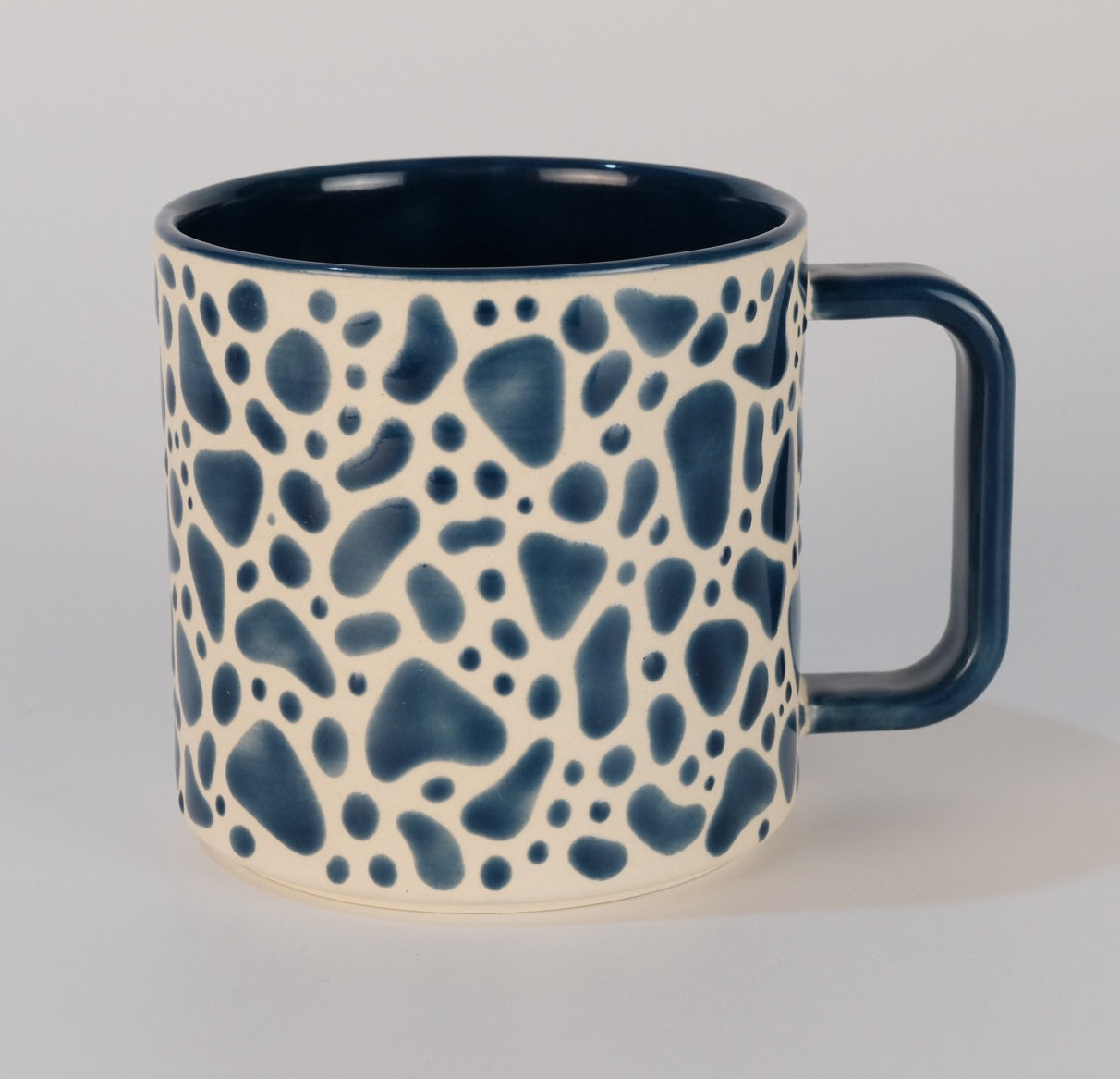 spots mug - solid color