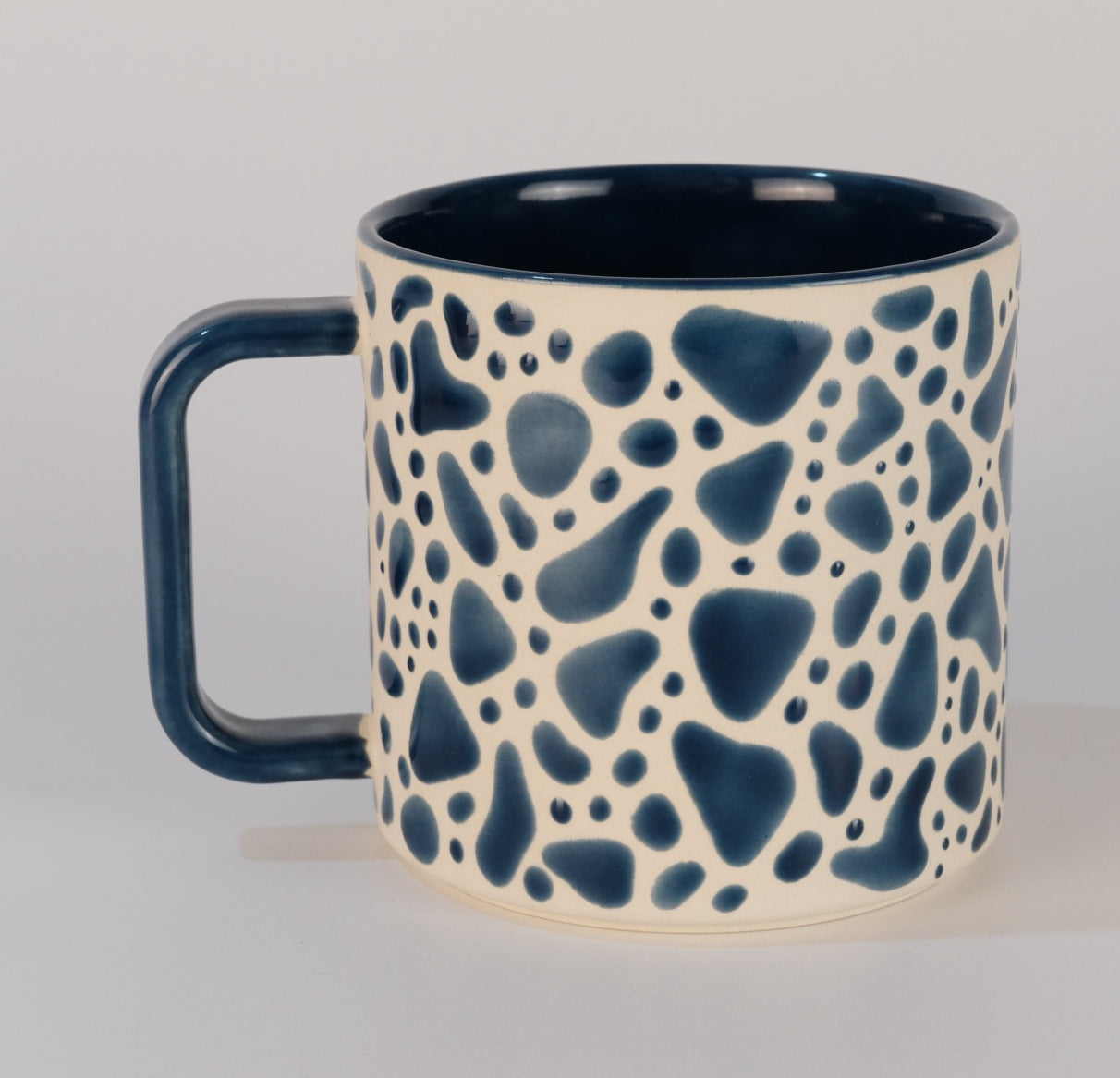 spots mug - solid color